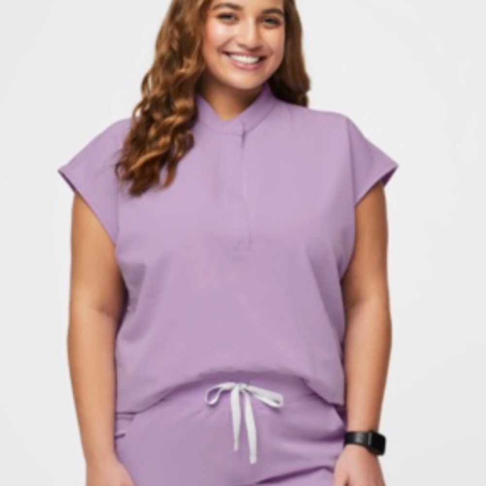 Lavender figs scrub set. New with tags